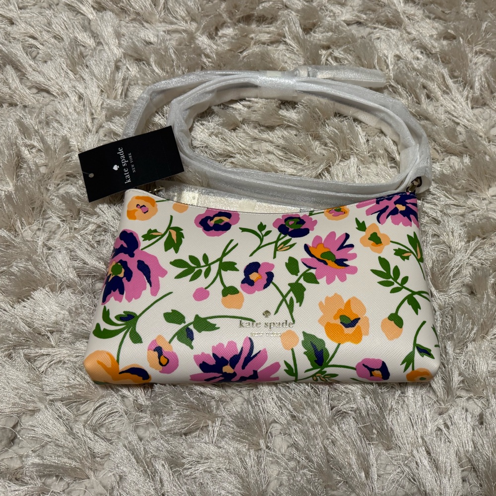 ❌SOLD ❌🌸🌼Brand New Kate Spade Sadie Printed Small Crossbody 🌸🌼 - Picture 9 of 14
